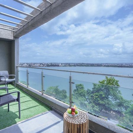 Grey Stone - Lakefront Penthouse Family Rooms Колхапур Екстер'єр фото