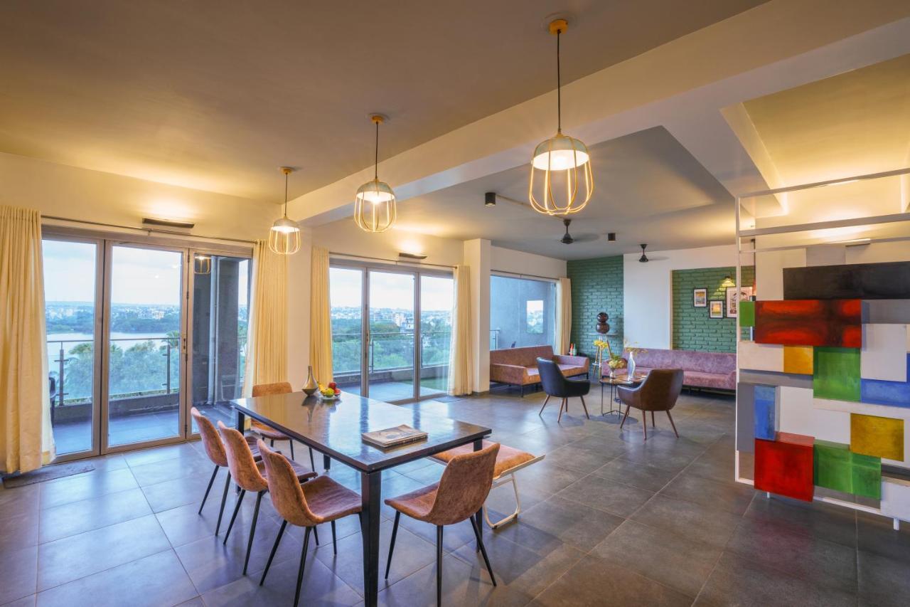 Grey Stone - Lakefront Penthouse Family Rooms Колхапур Екстер'єр фото